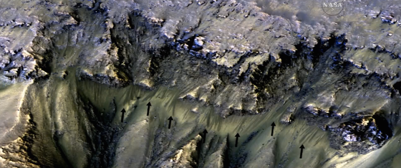Illustration for article titled 10 Pictures Showing How We Finally Found Water on Mars